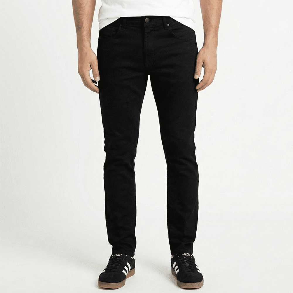 Calça slim fit preta essential